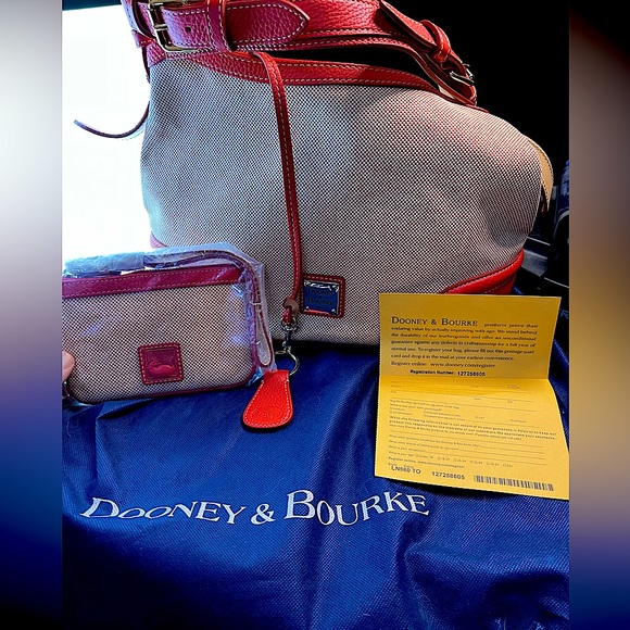 Dooney & Bourke Bags Dooney Bourke Handbag Wwallet Clutch Still In